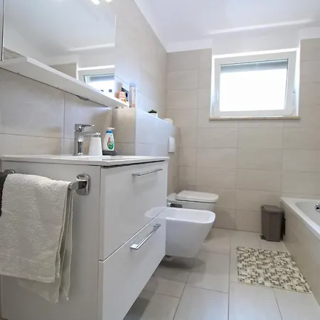 House 2283 Fažana