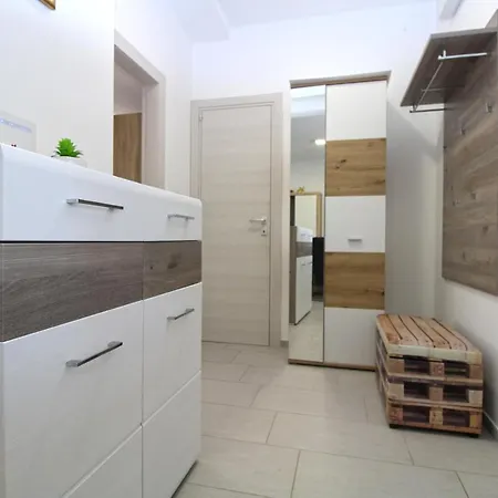 Сasa de vacaciones House 2283 Fažana